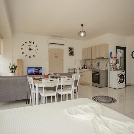 Room 446, Center Shkoder Exterior photo
